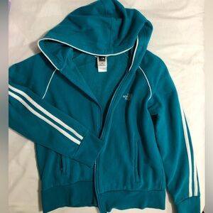 The North face. Women. Zip up hoodie. Used. Runs small.